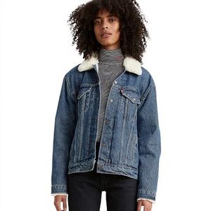 Levis Sherpa Lined Denim Jacket 
